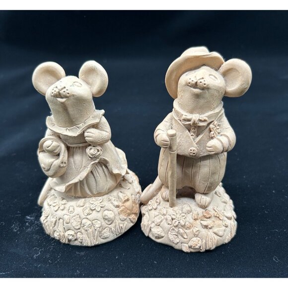 Vintage Light Brown, Groom Bride Mouse in Her Dress, Holding a Bag Purse, MC '9 - Picture 5 of 16